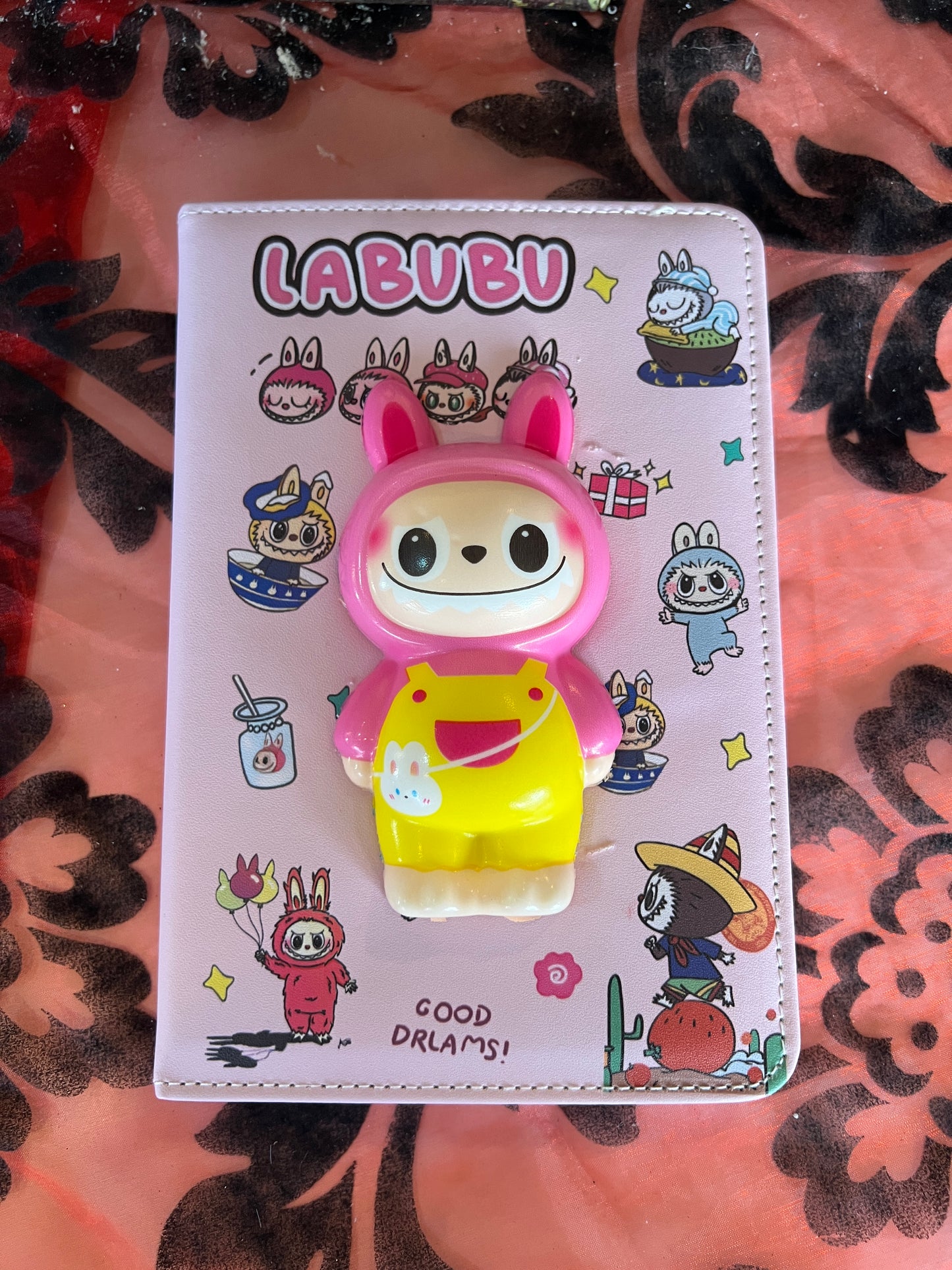 NoteBook, Pink Labubu