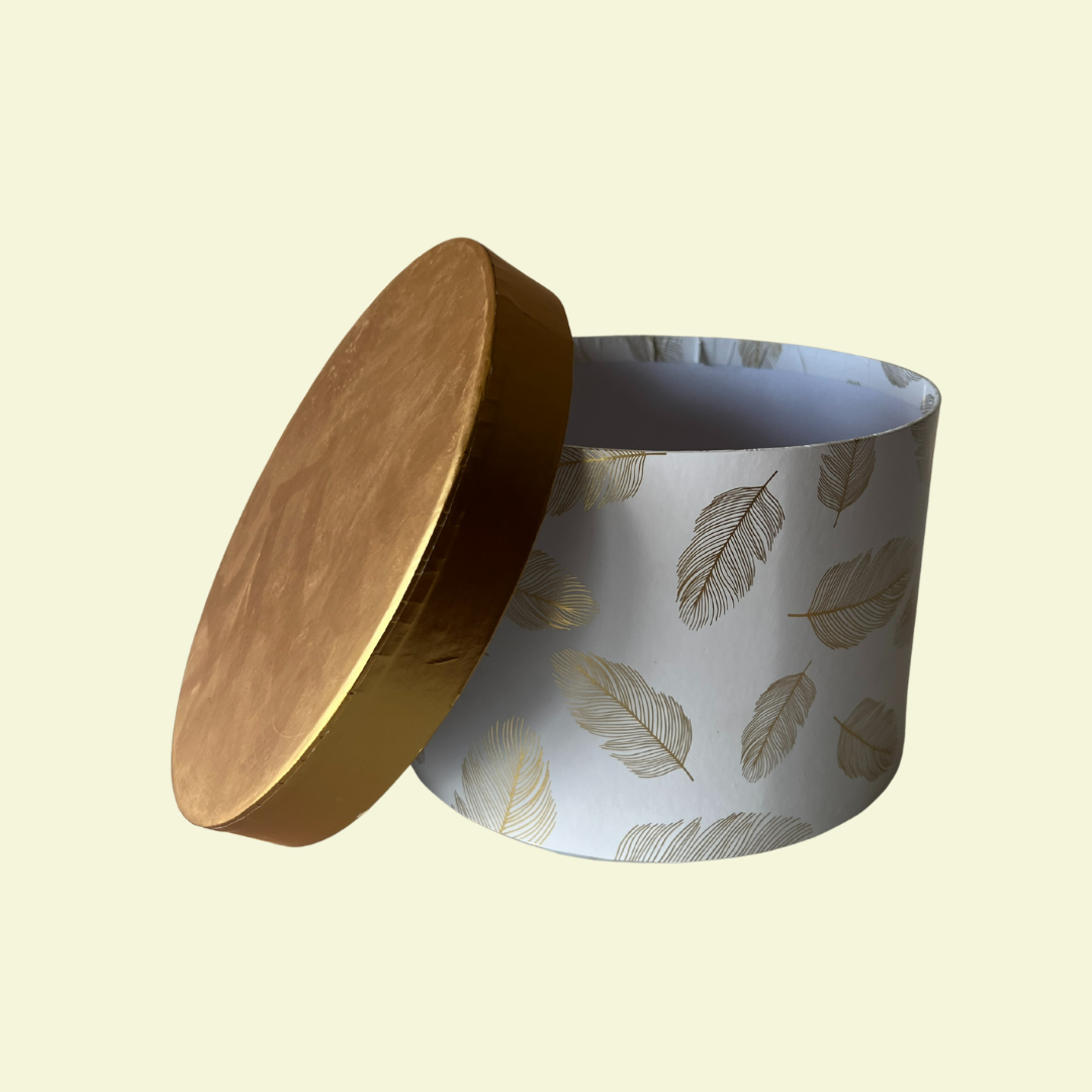 Elegant Round Gift Box – Golden Feather Edition