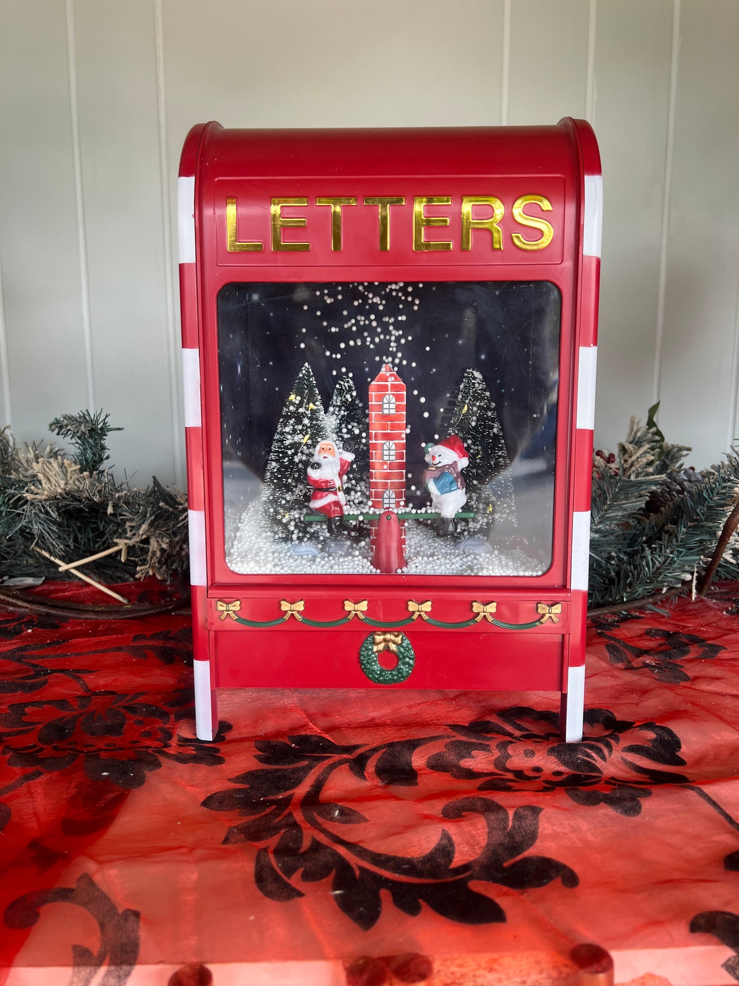X-Mas Red Letters Box